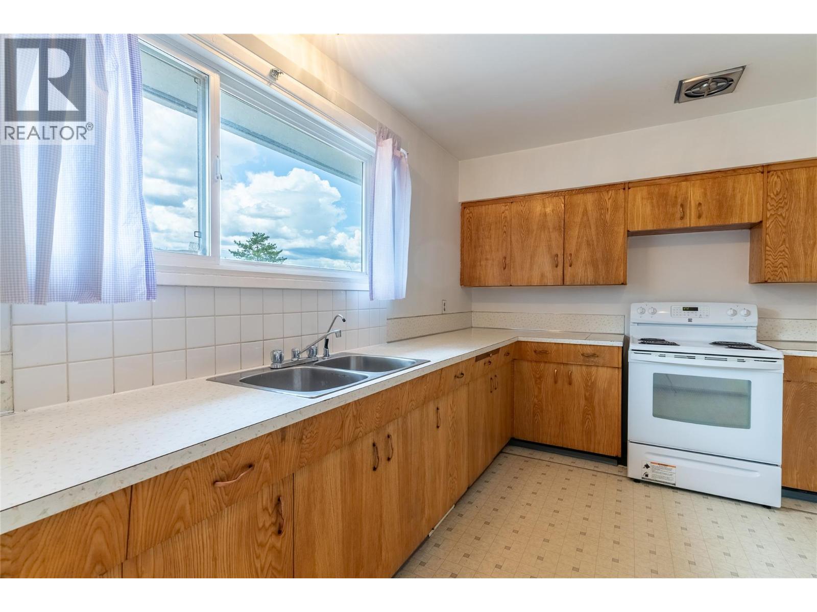 1072 Collins Road, Cache Creek