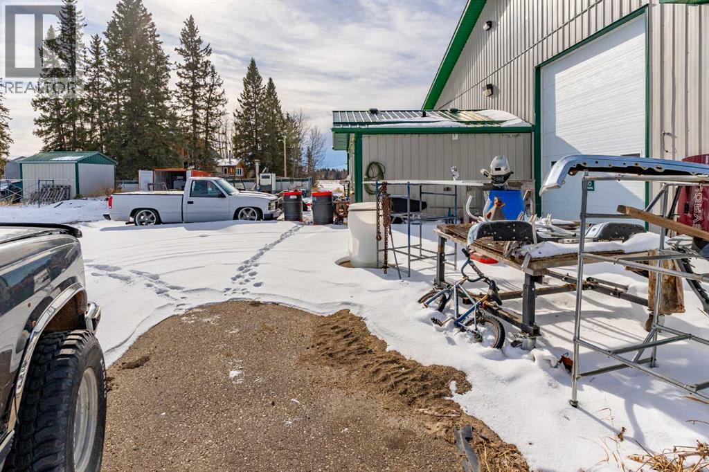 
          32238 Highway 760
            <br/>
            <span>Rural Mountain View County</span>
            , 
            <span>AB</span>
             <span>T4H4G3</span>
         - Photo 18