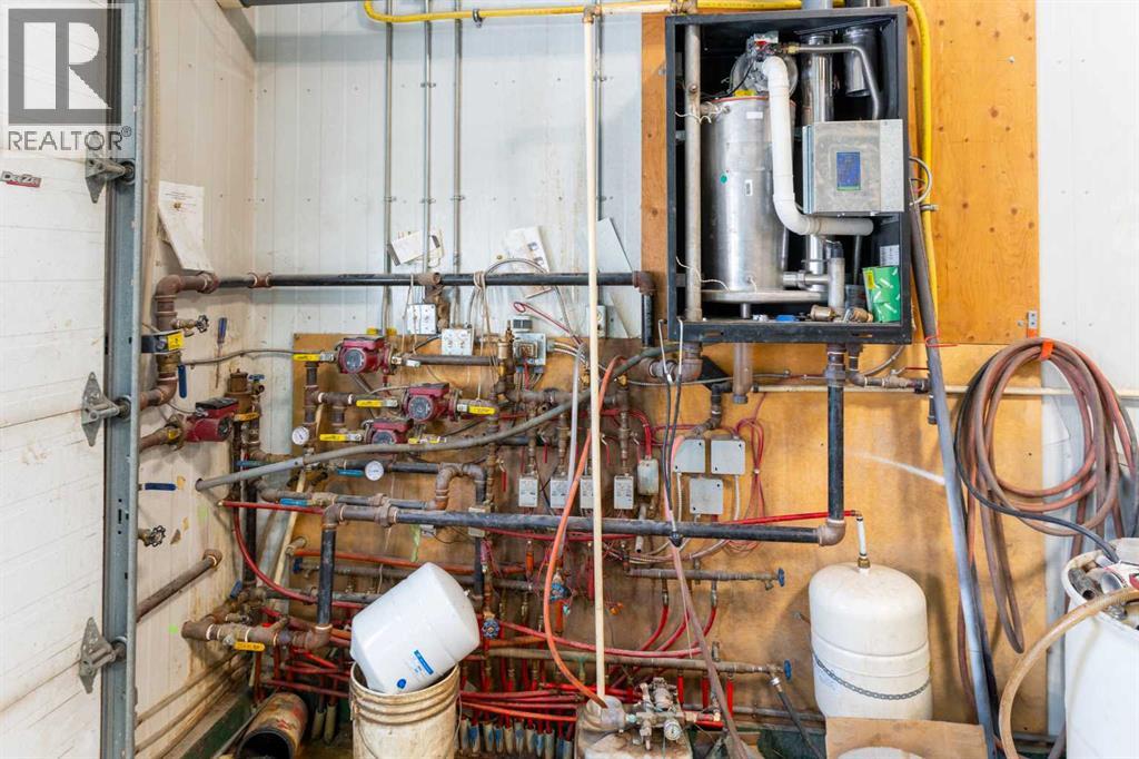 
          32238 Highway 760
            <br/>
            <span>Rural Mountain View County</span>
            , 
            <span>AB</span>
             <span>T4H4G3</span>
         - Photo 35