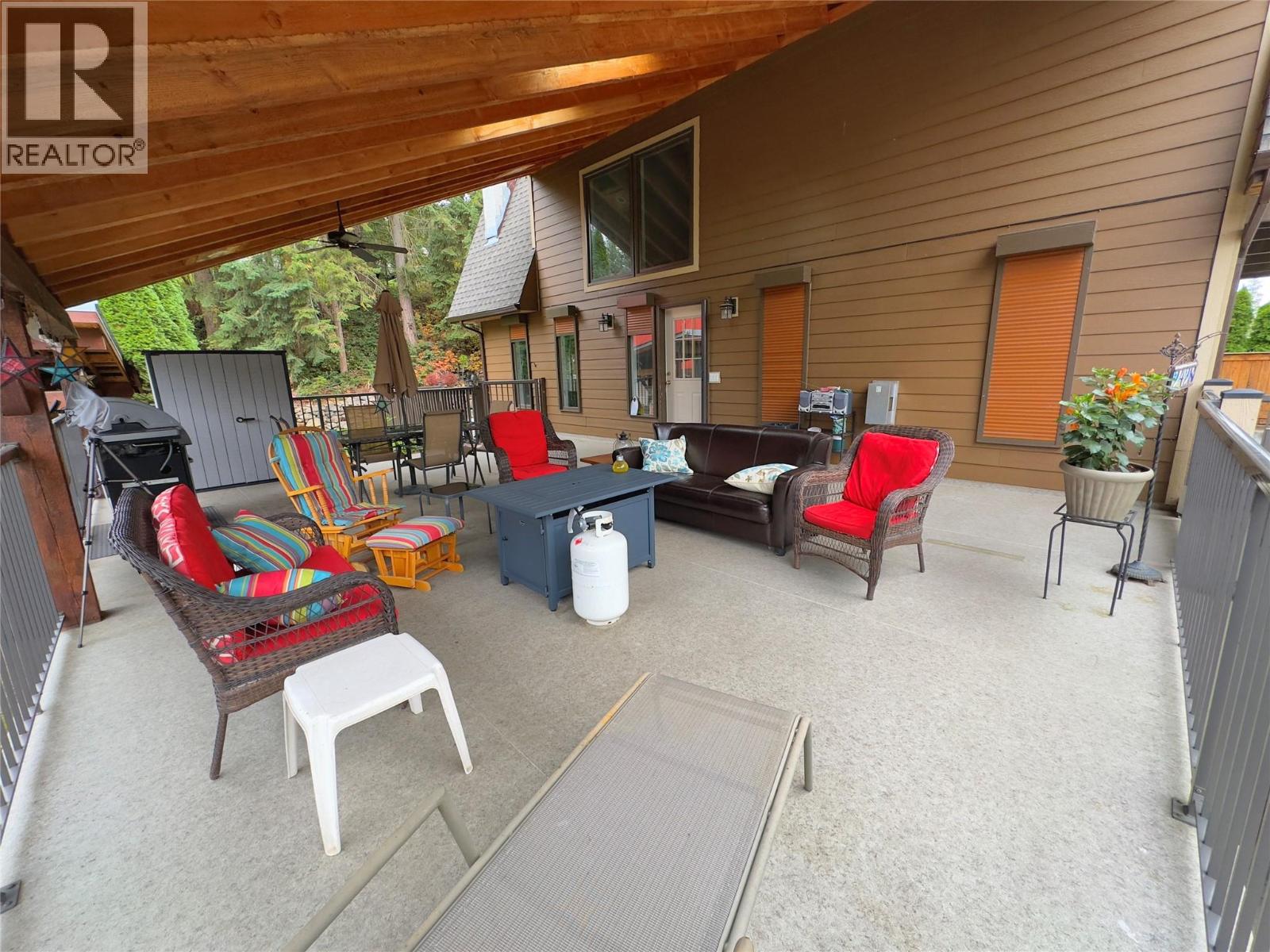  2428 Blind Bay Road, Blind Bay