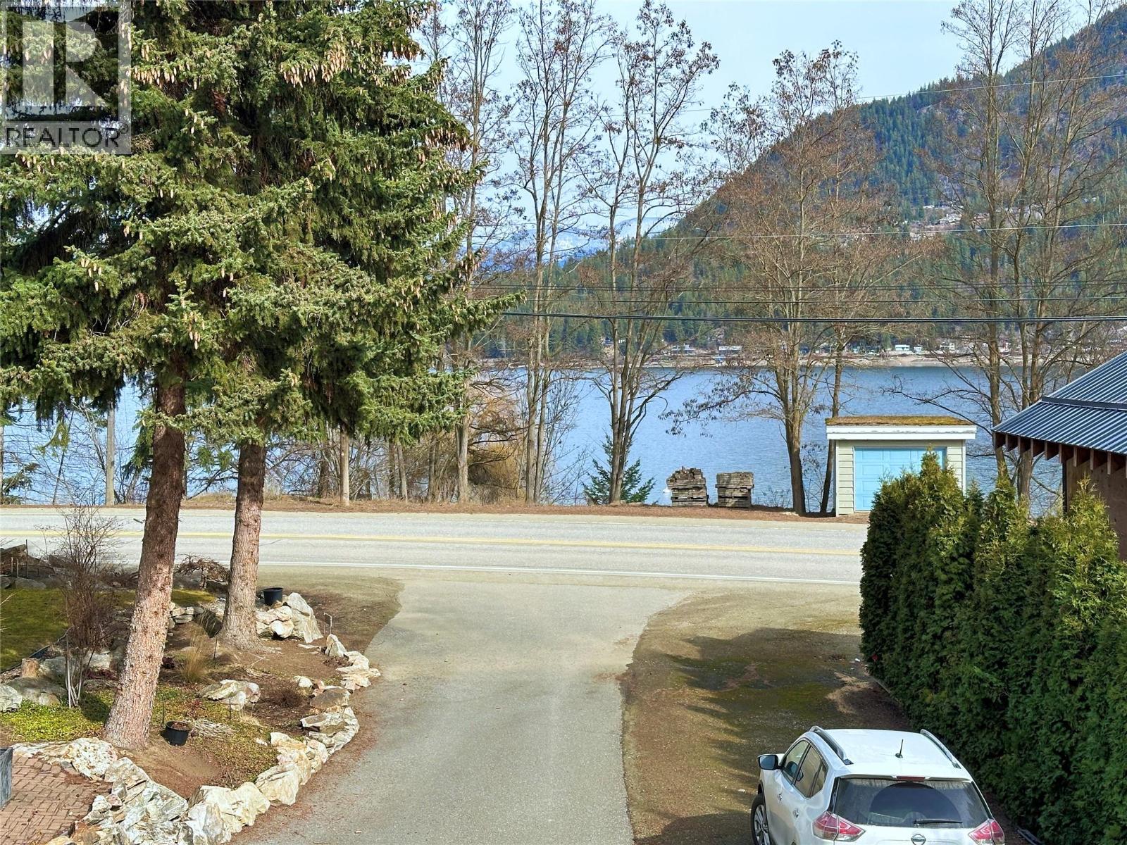  2428 Blind Bay Road, Blind Bay