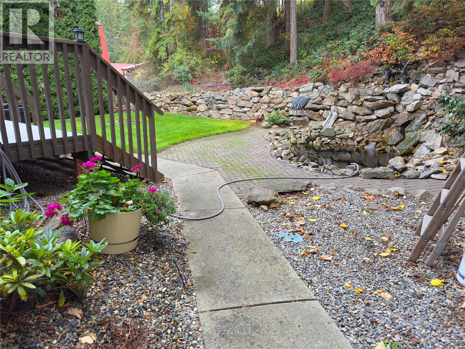  2428 Blind Bay Road, Blind Bay