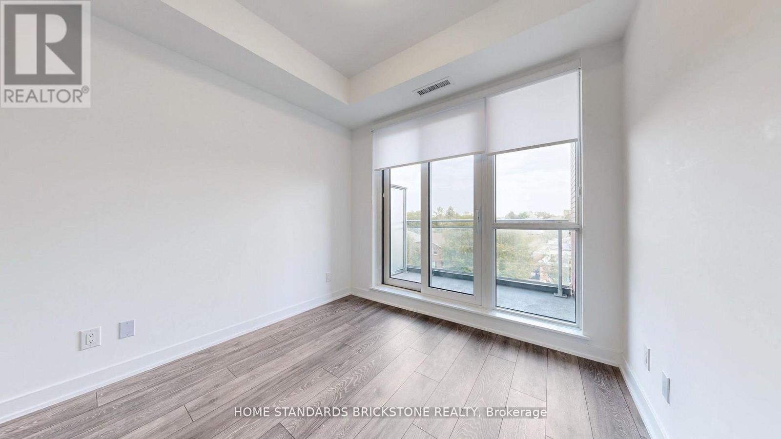 #321 8888 YONGE STREET - 10