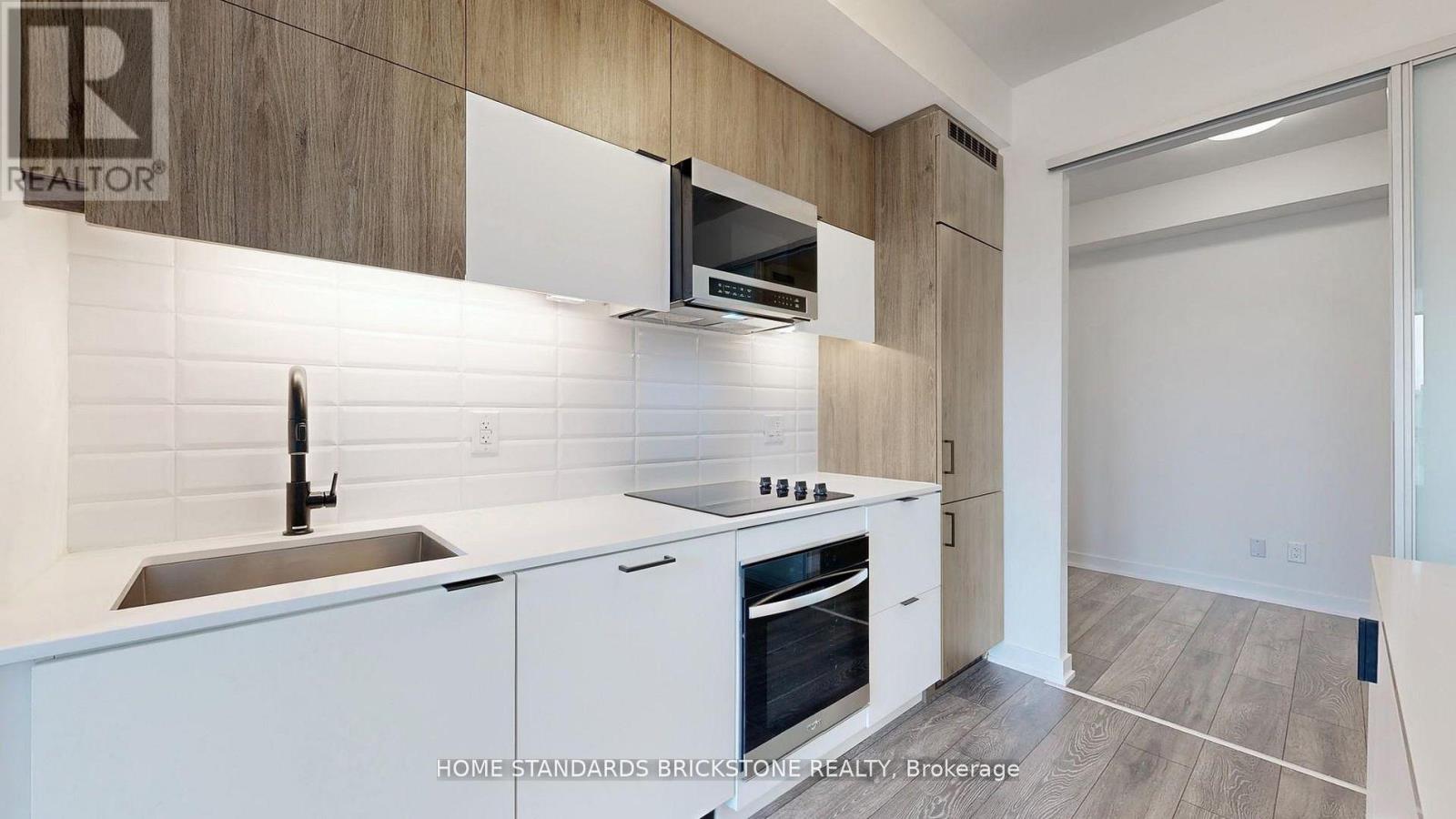 #321 8888 YONGE STREET - 22