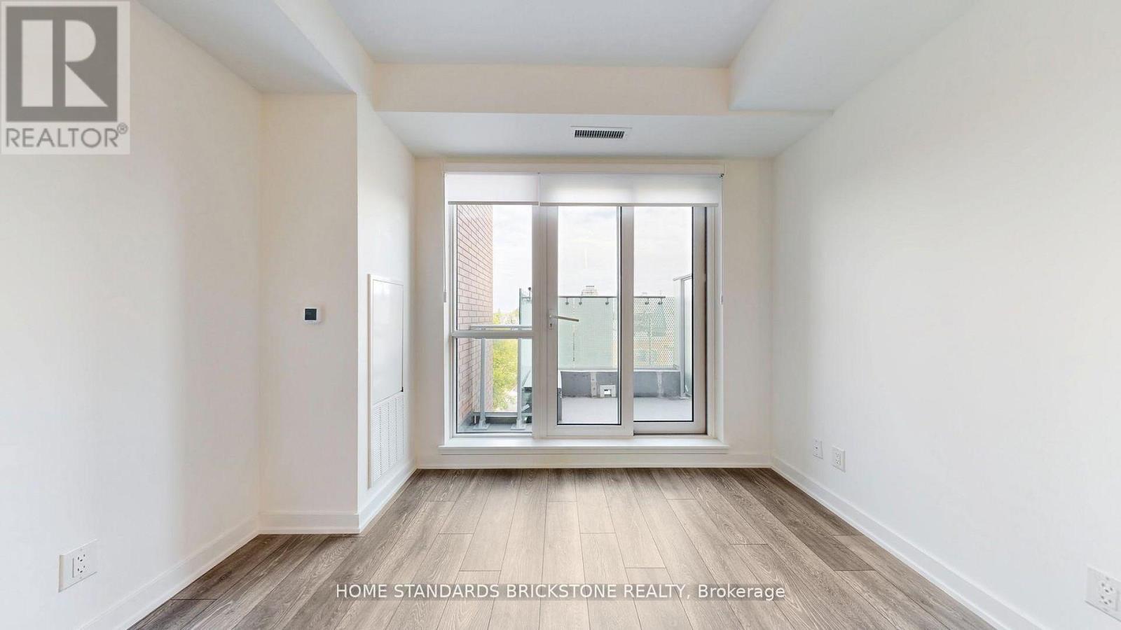 #321 8888 YONGE STREET - 24