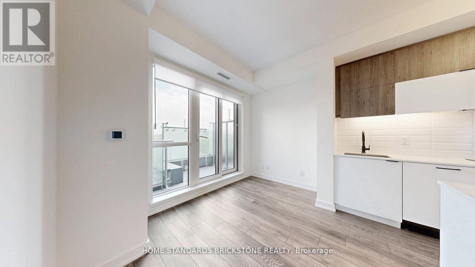 #321 8888 YONGE STREET - 25