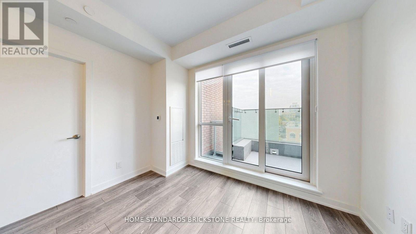 #321 8888 YONGE STREET - 27