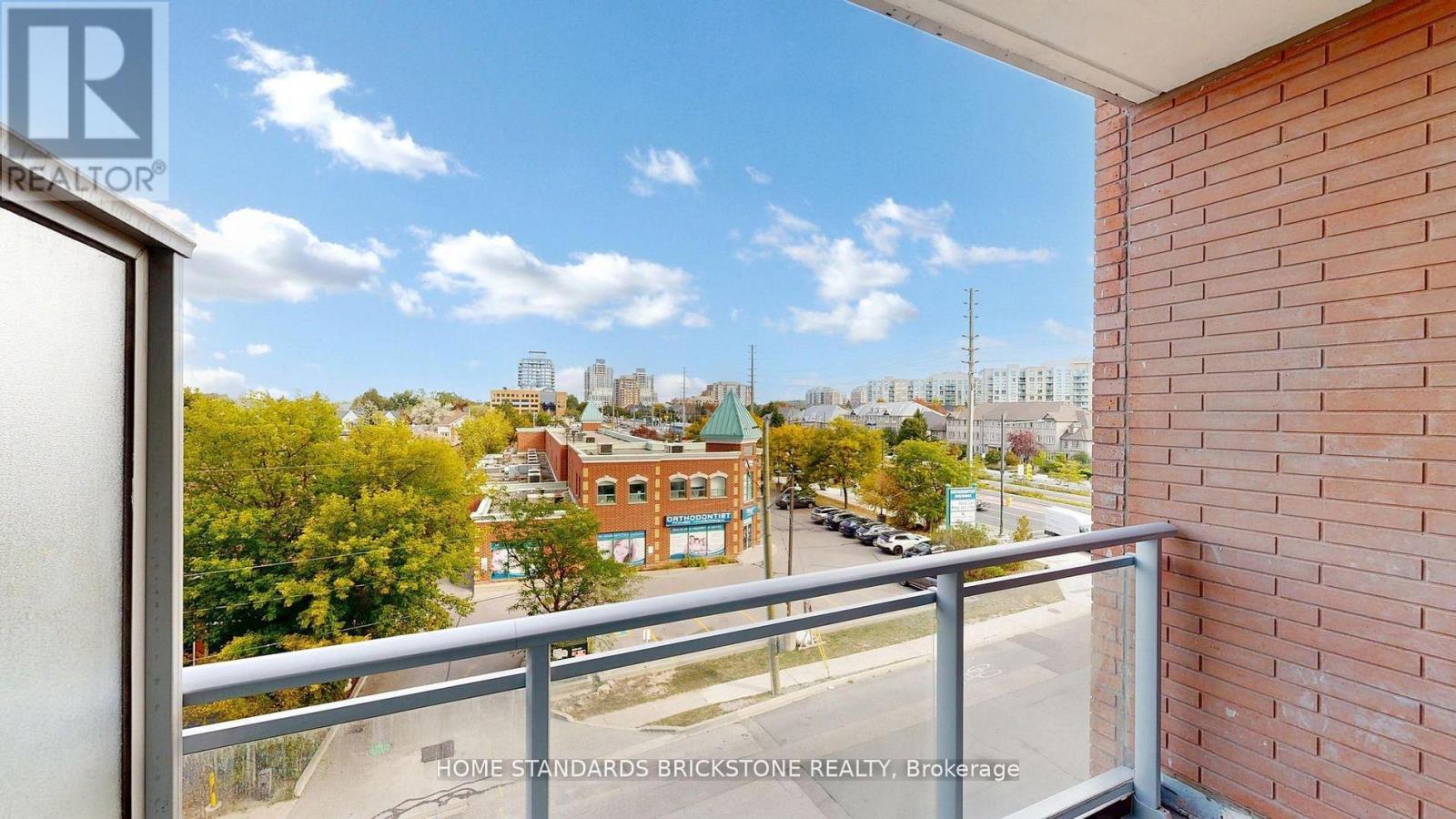 #321 8888 YONGE STREET - 32