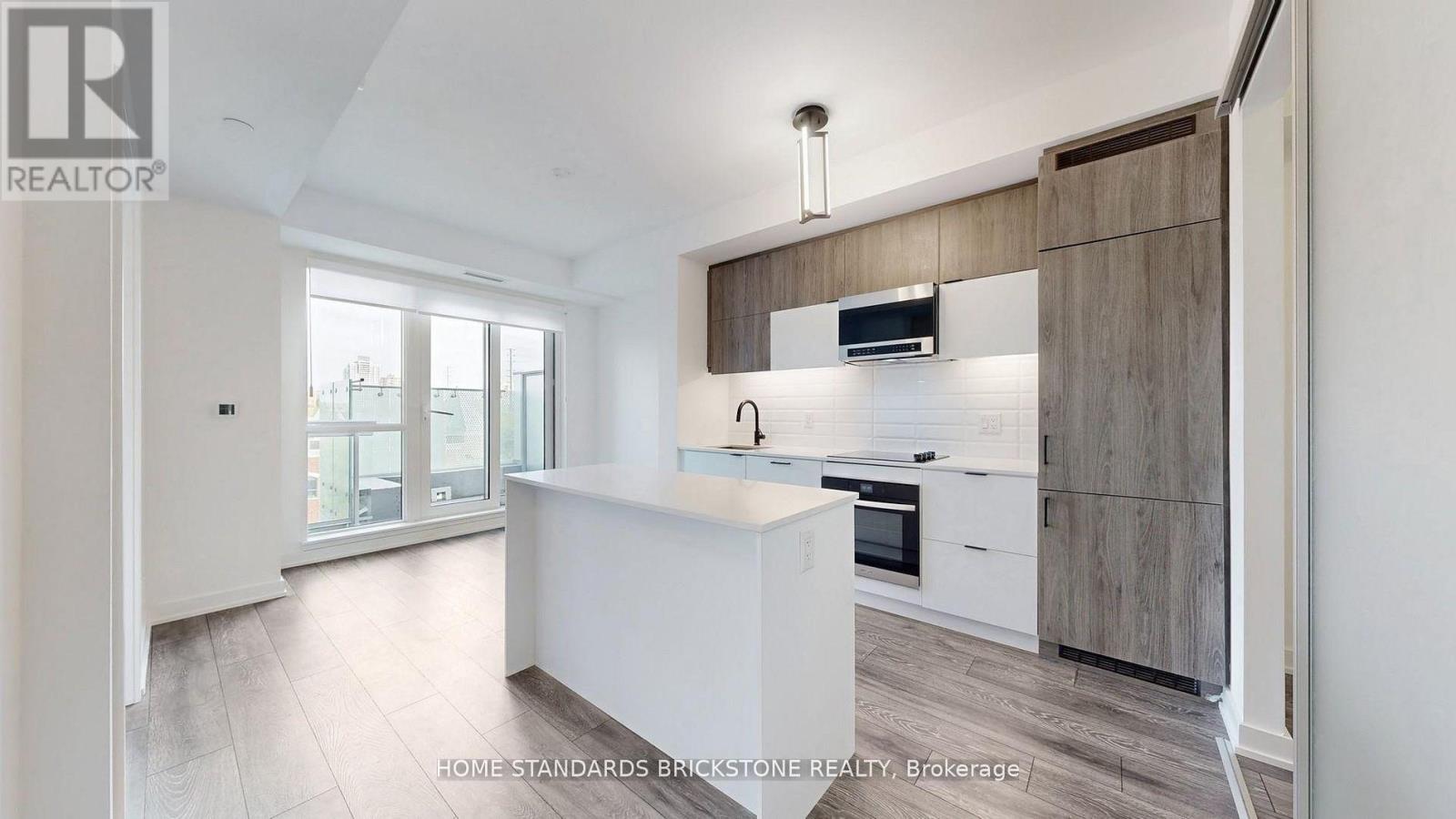 #321 8888 YONGE STREET - 6