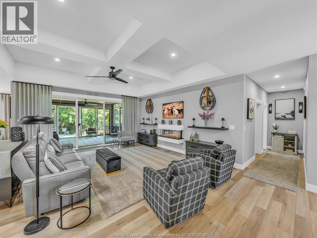 36 MANUEL COURT - Photo 4 of 47, Harrow, Ontario