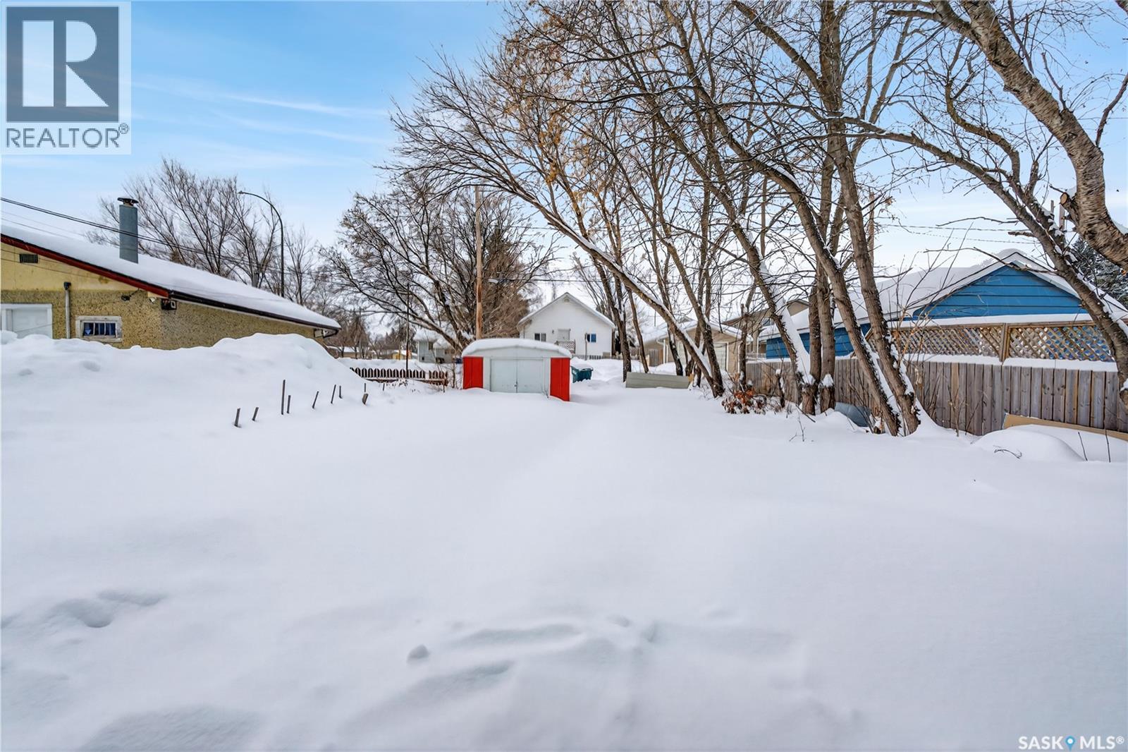 585 20th STREET E - 23