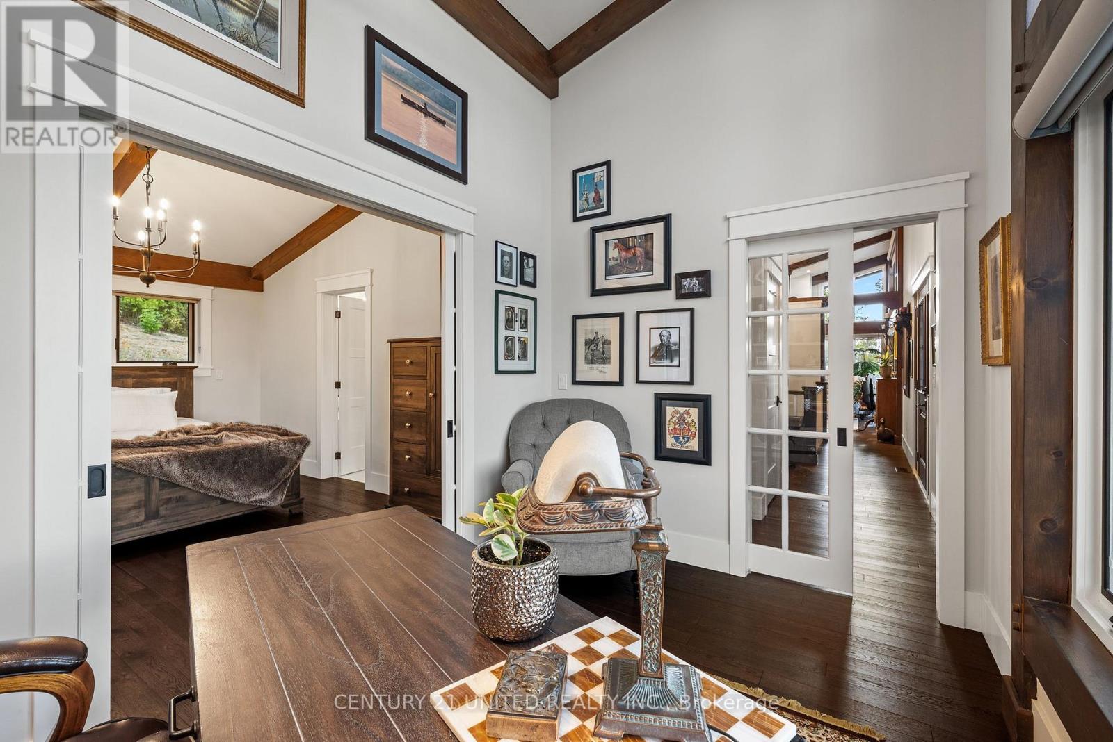 72 DARLING DRIVE - 21