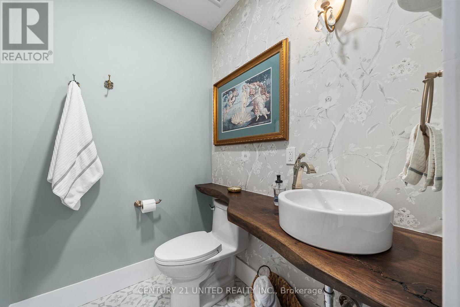 72 DARLING DRIVE - 33