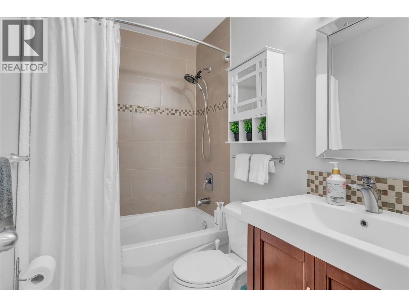 16621 Maki Road, Lake Country