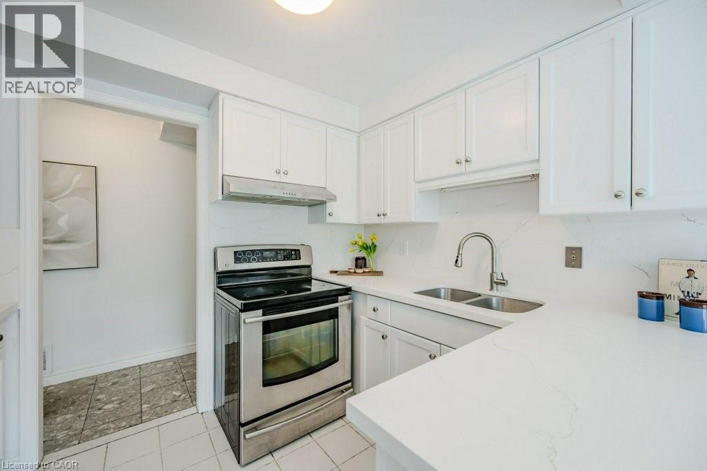 #302 (B) 67 CAROLINE STREET S - 12