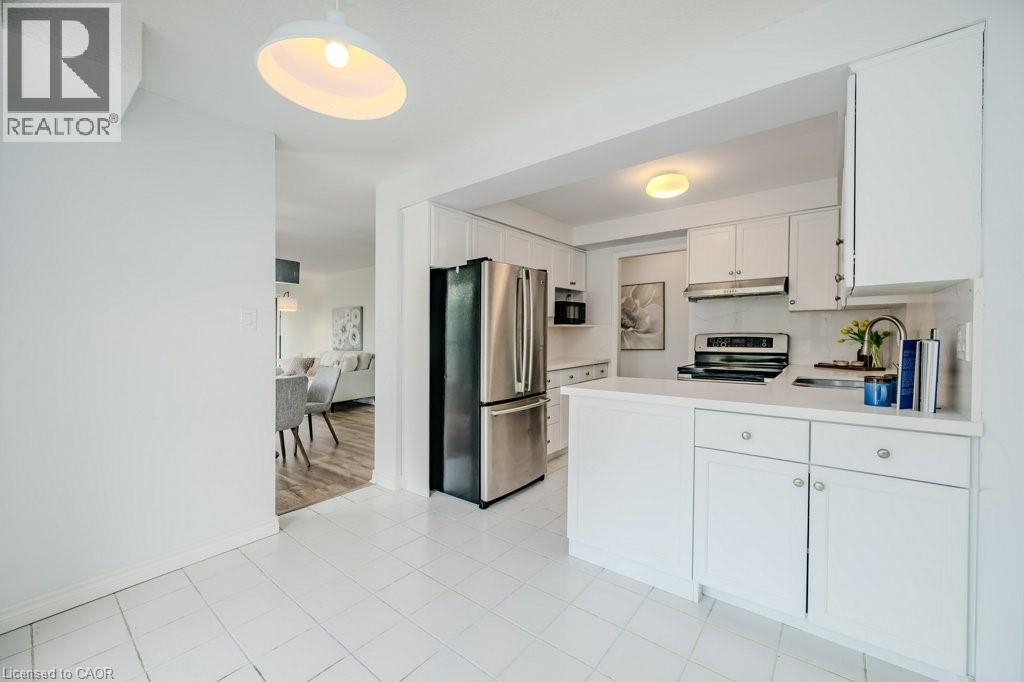 #302 (B) 67 CAROLINE STREET S - 19