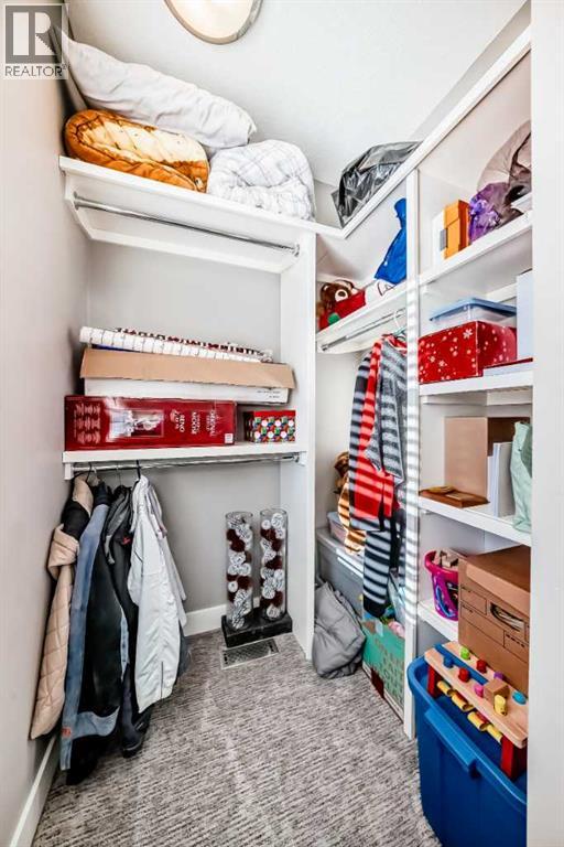 Single Family House for Sale in    Avenue NE Winston Heights/Mountview Calgary 