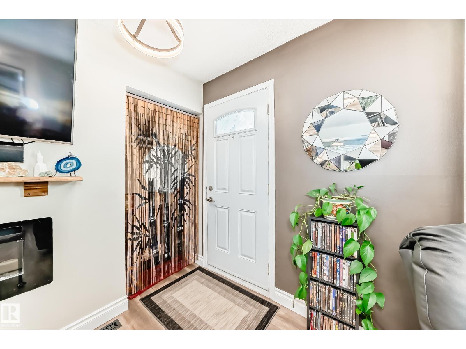 23 Balmoral DR - Photo 2 of 30, Spruce Grove, Alberta