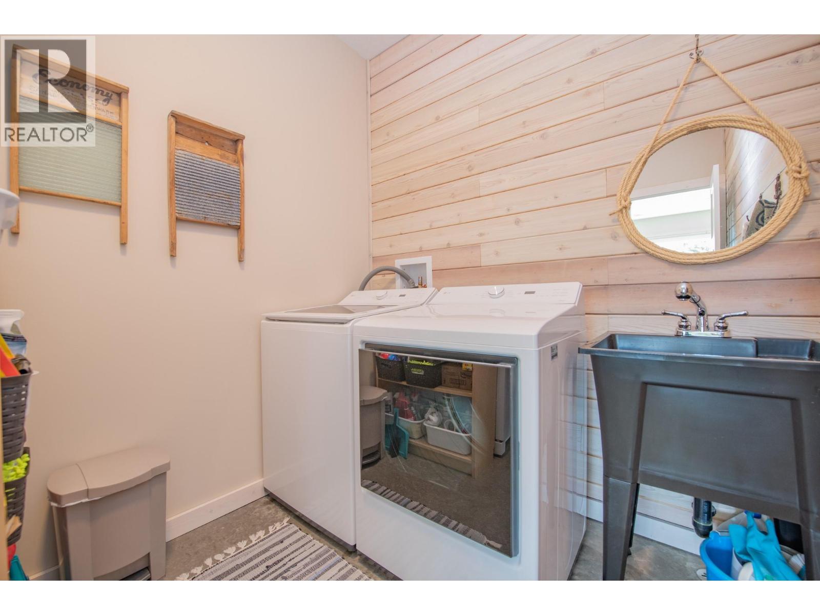 6137 LINE 17 ROAD - 41