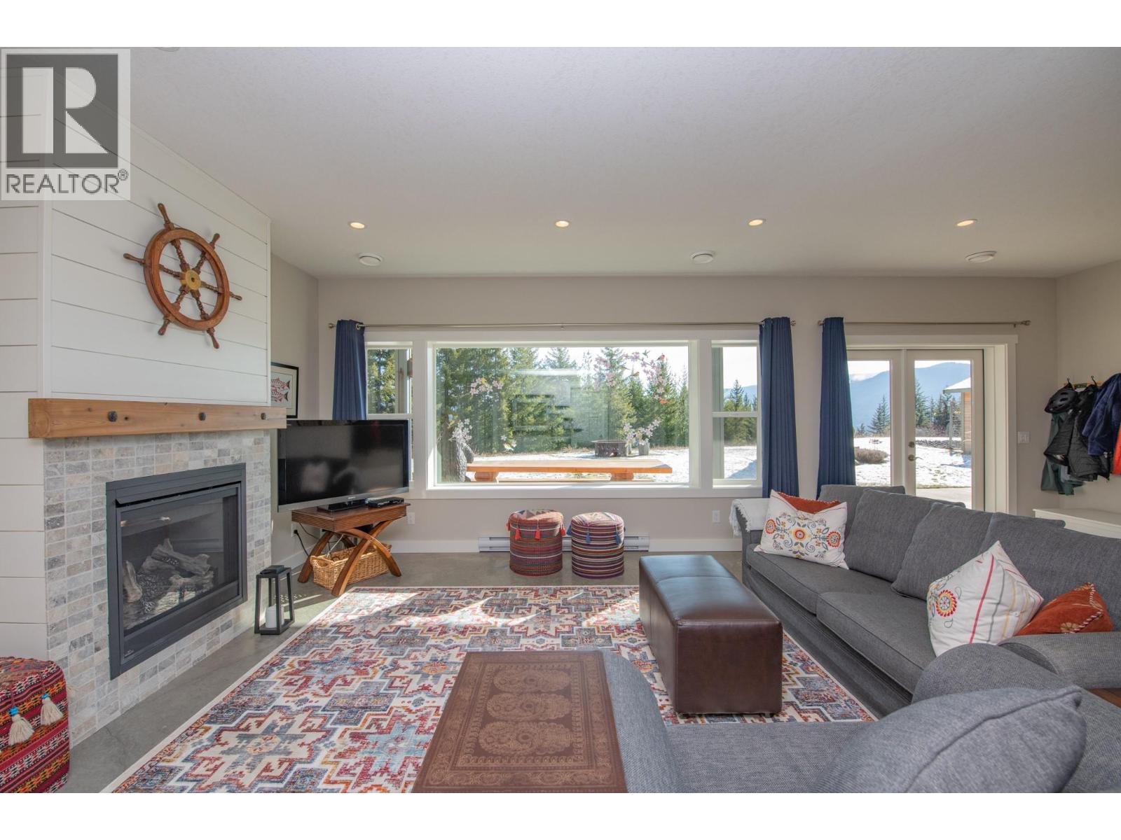 6137 LINE 17 ROAD - 35