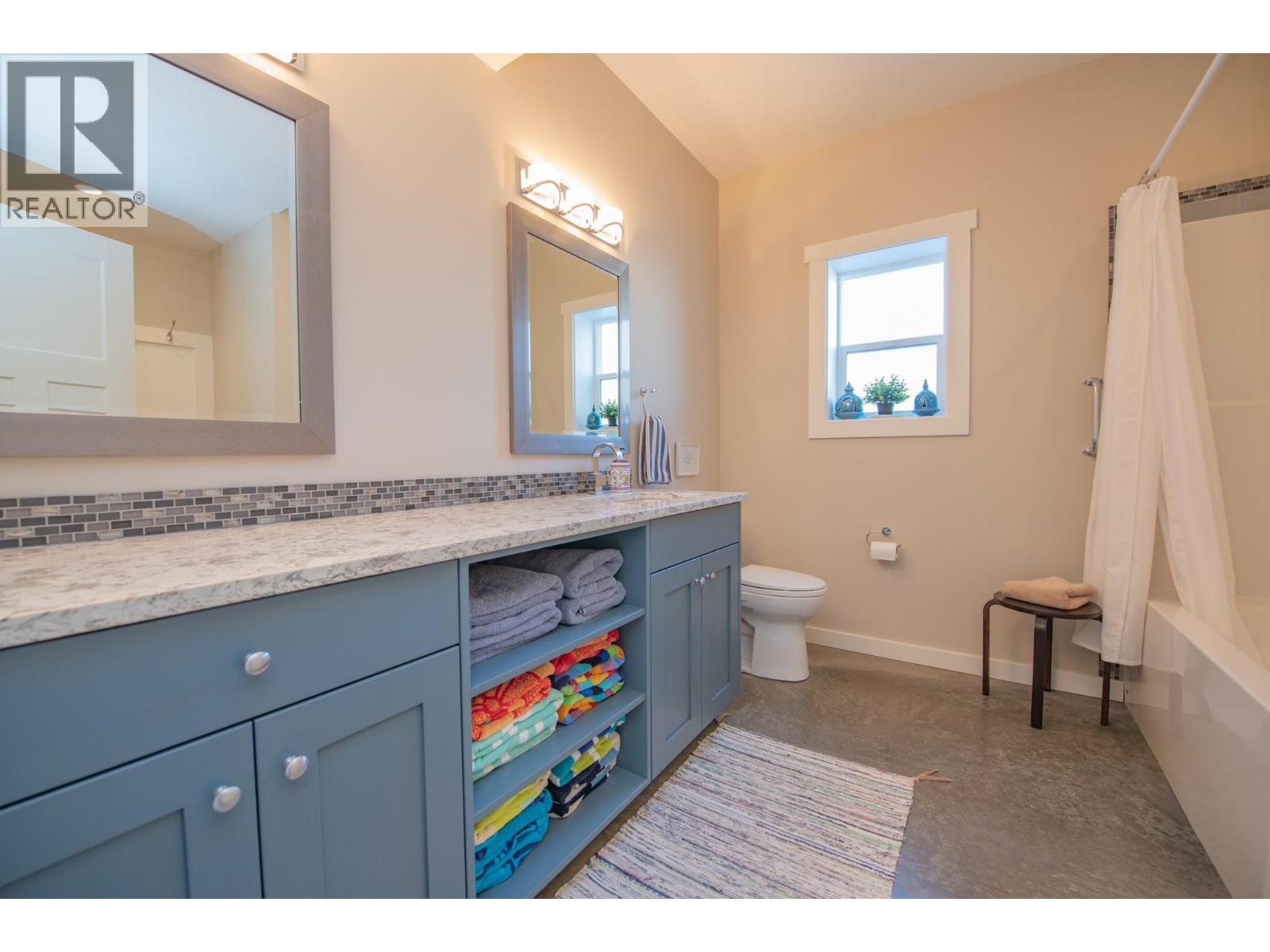 6137 LINE 17 ROAD - 40