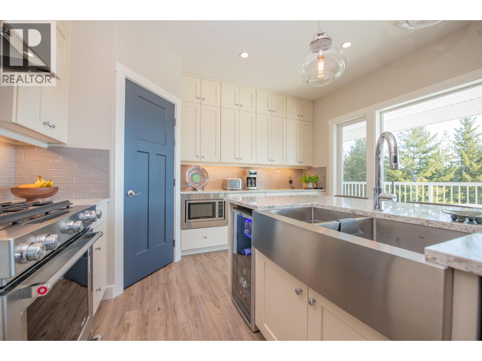 6137 LINE 17 ROAD - 23