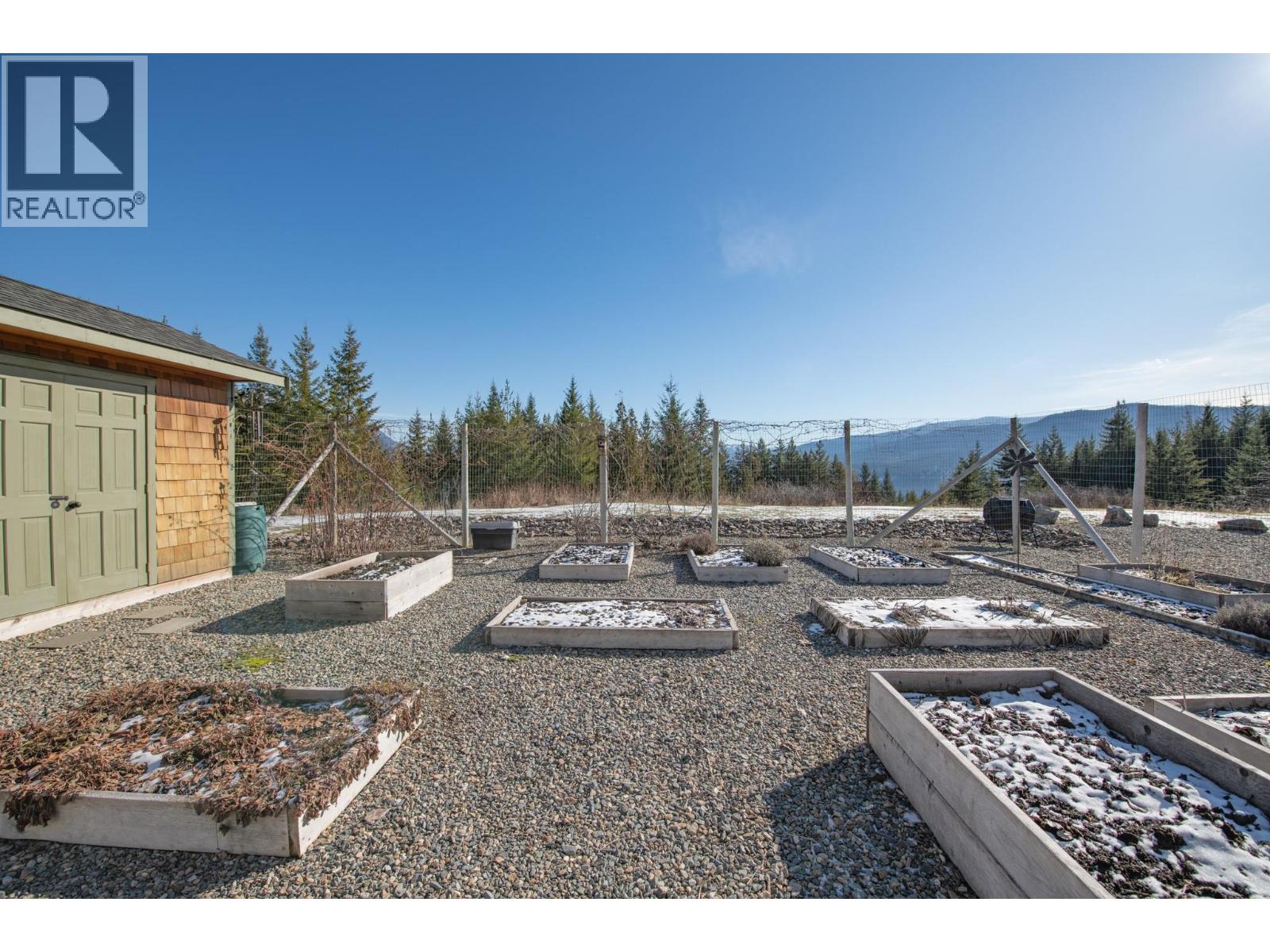 6137 LINE 17 ROAD - 64