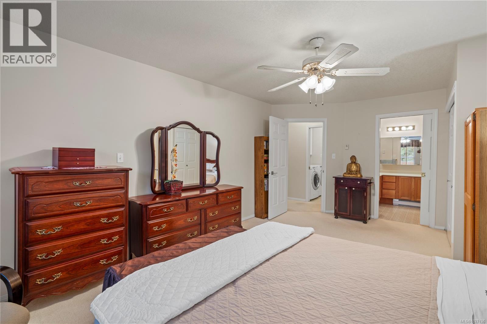 #2 4752 UPLANDS DR - 18