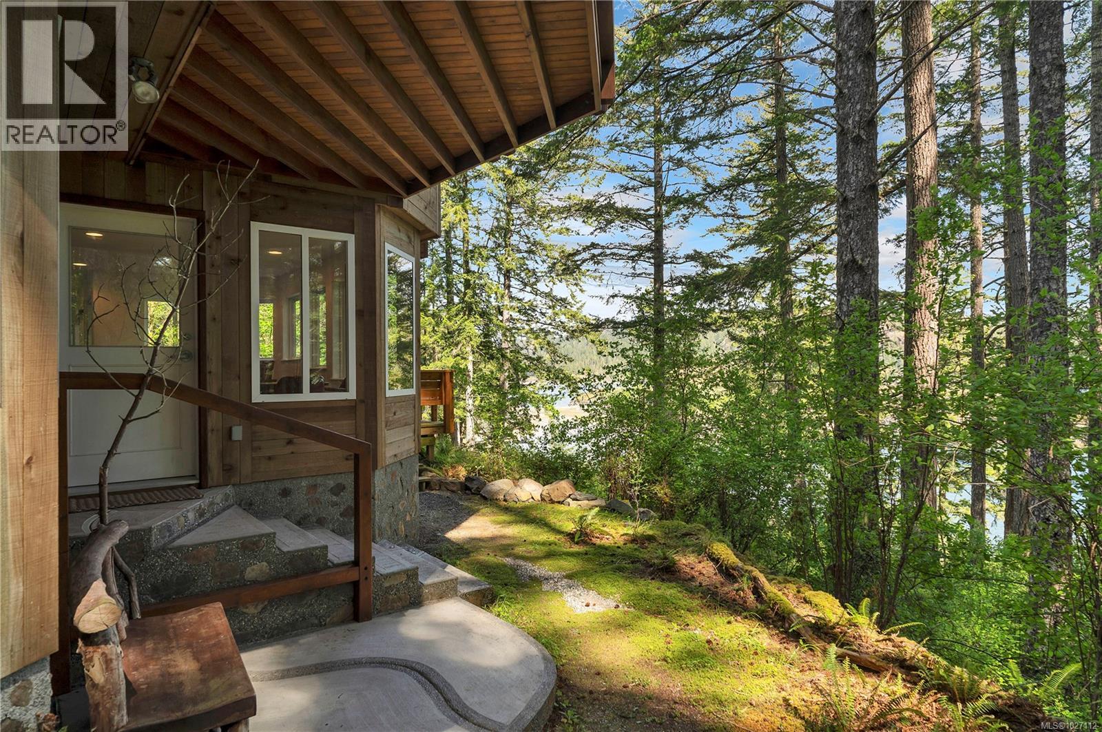 1747 Hyacinthe Bay Rd - 48