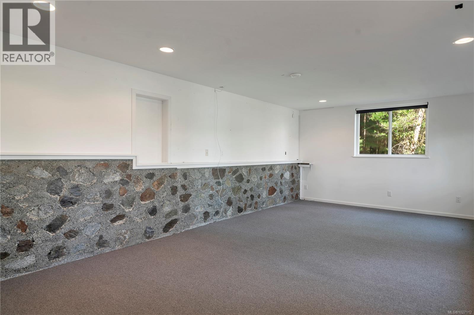 1747 Hyacinthe Bay Rd - 51