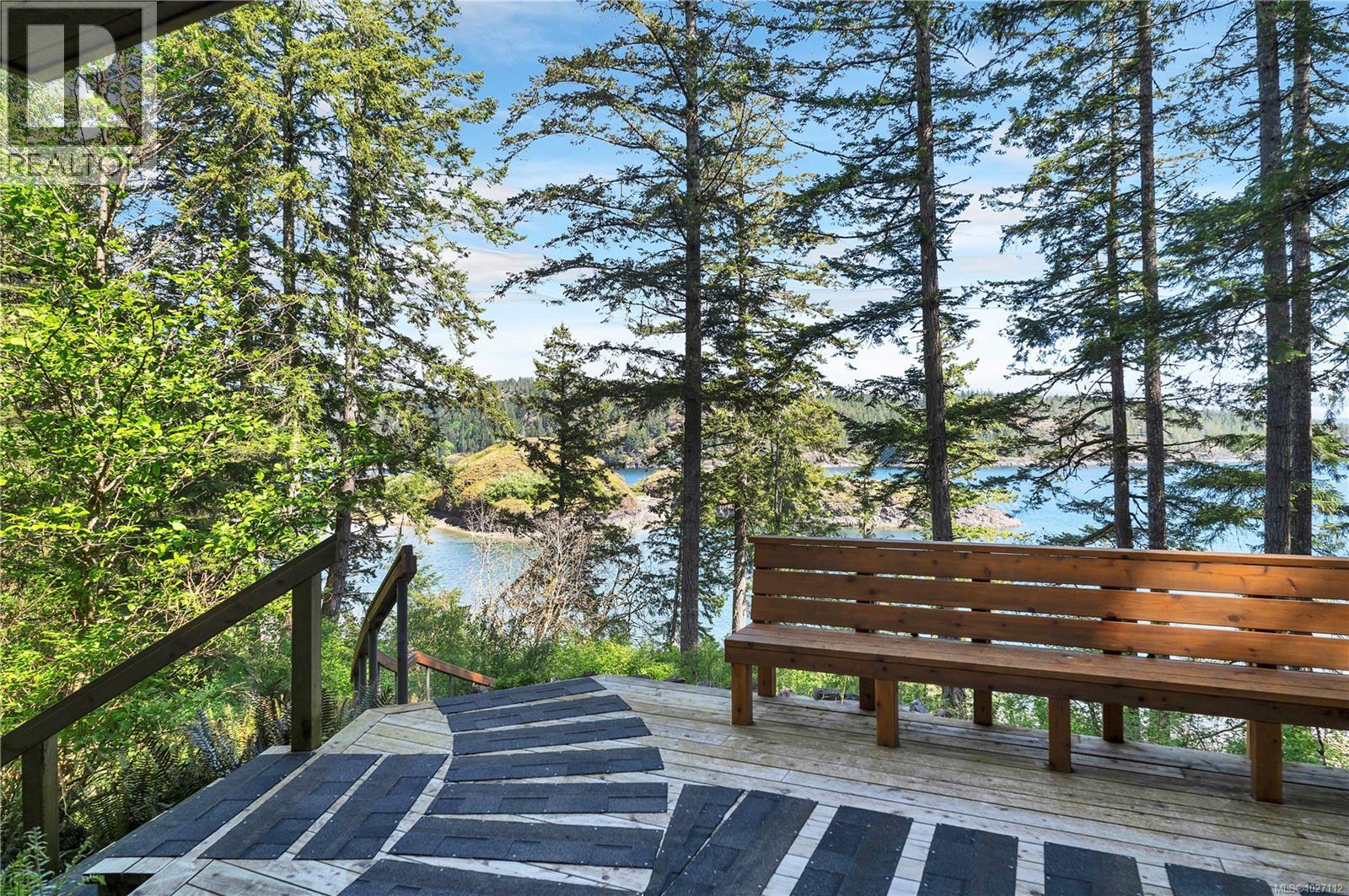 1747 Hyacinthe Bay Rd - 55