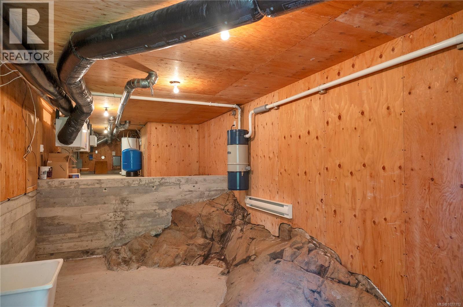 1747 HYACINTHE BAY RD - 70