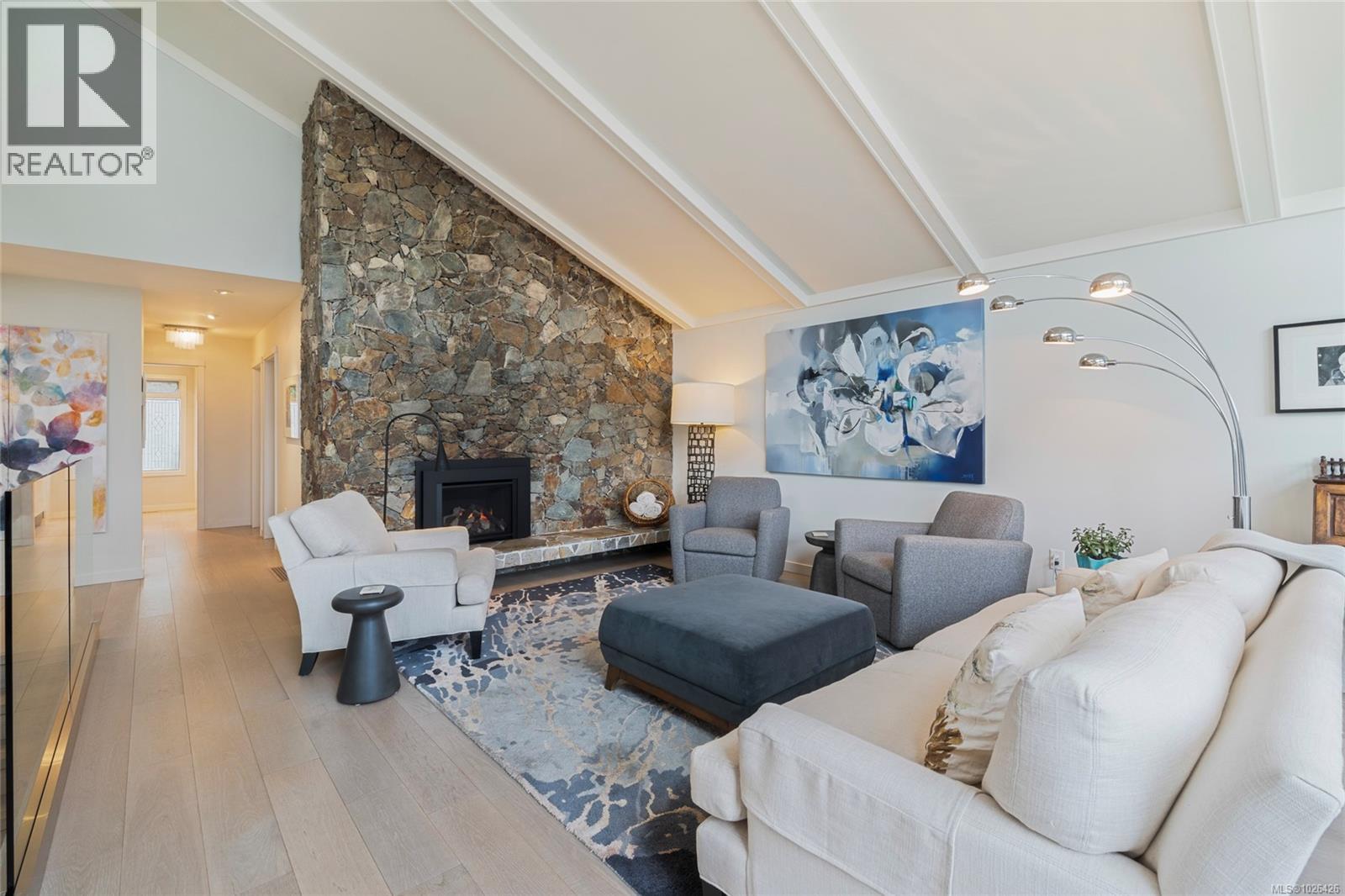  1662 Barksdale Drive, Saanich