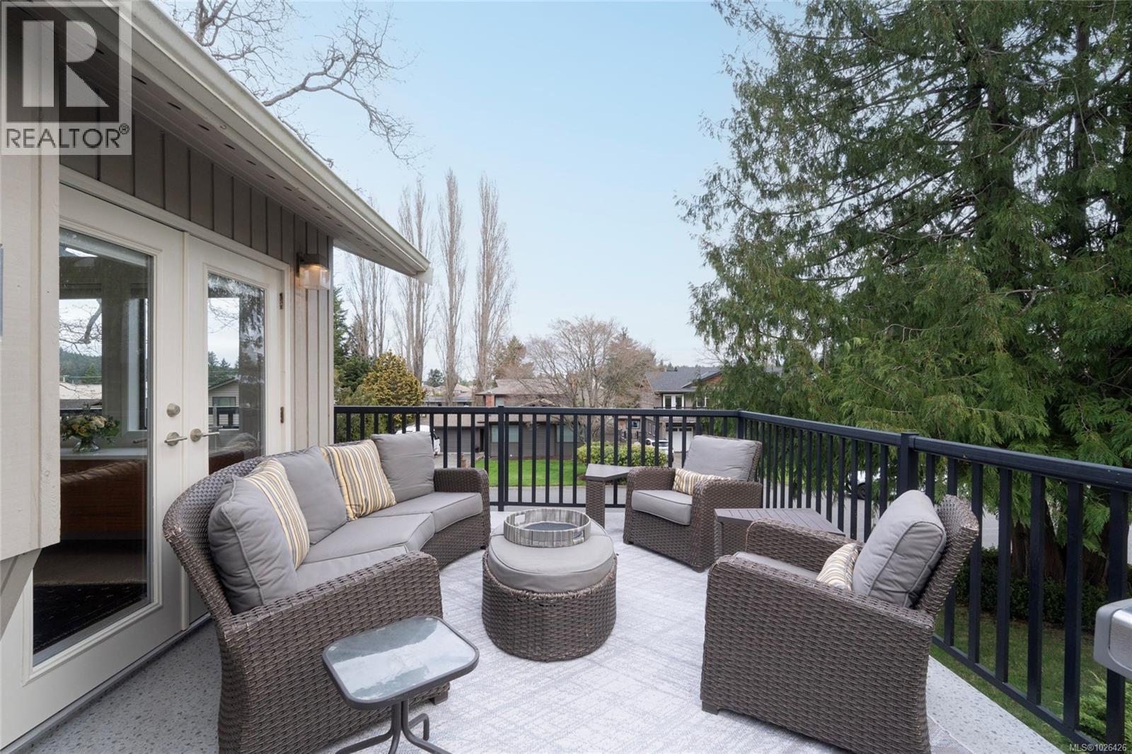  1662 Barksdale Drive, Saanich