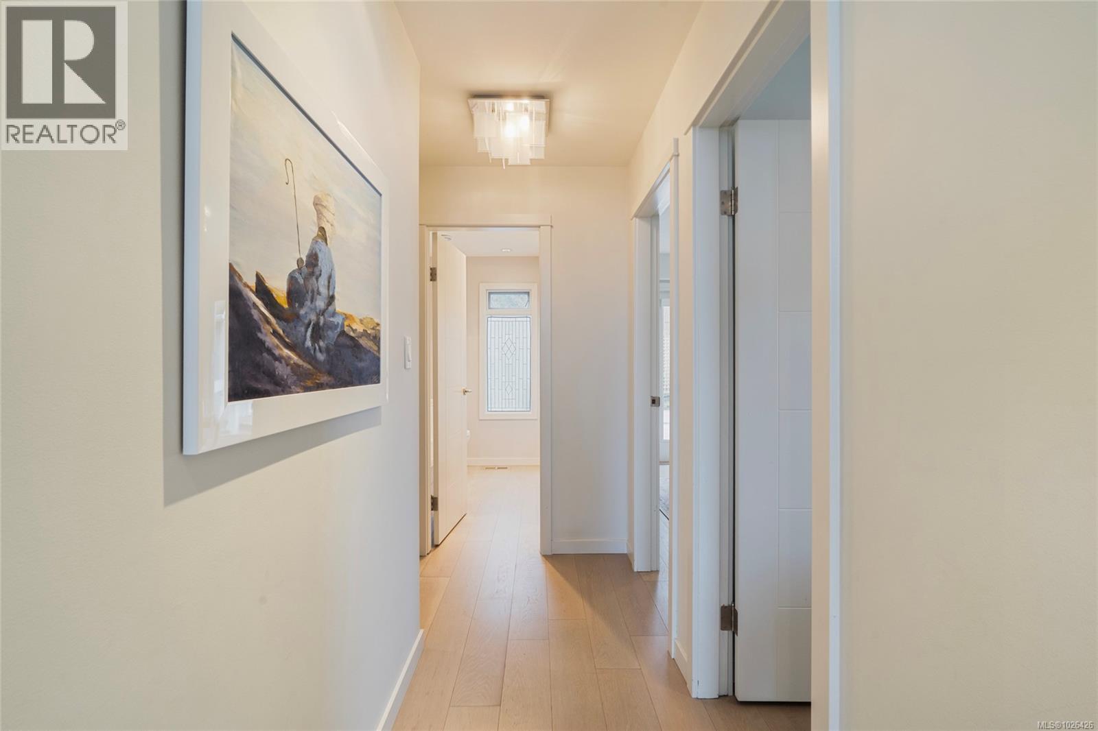  1662 Barksdale Drive, Saanich