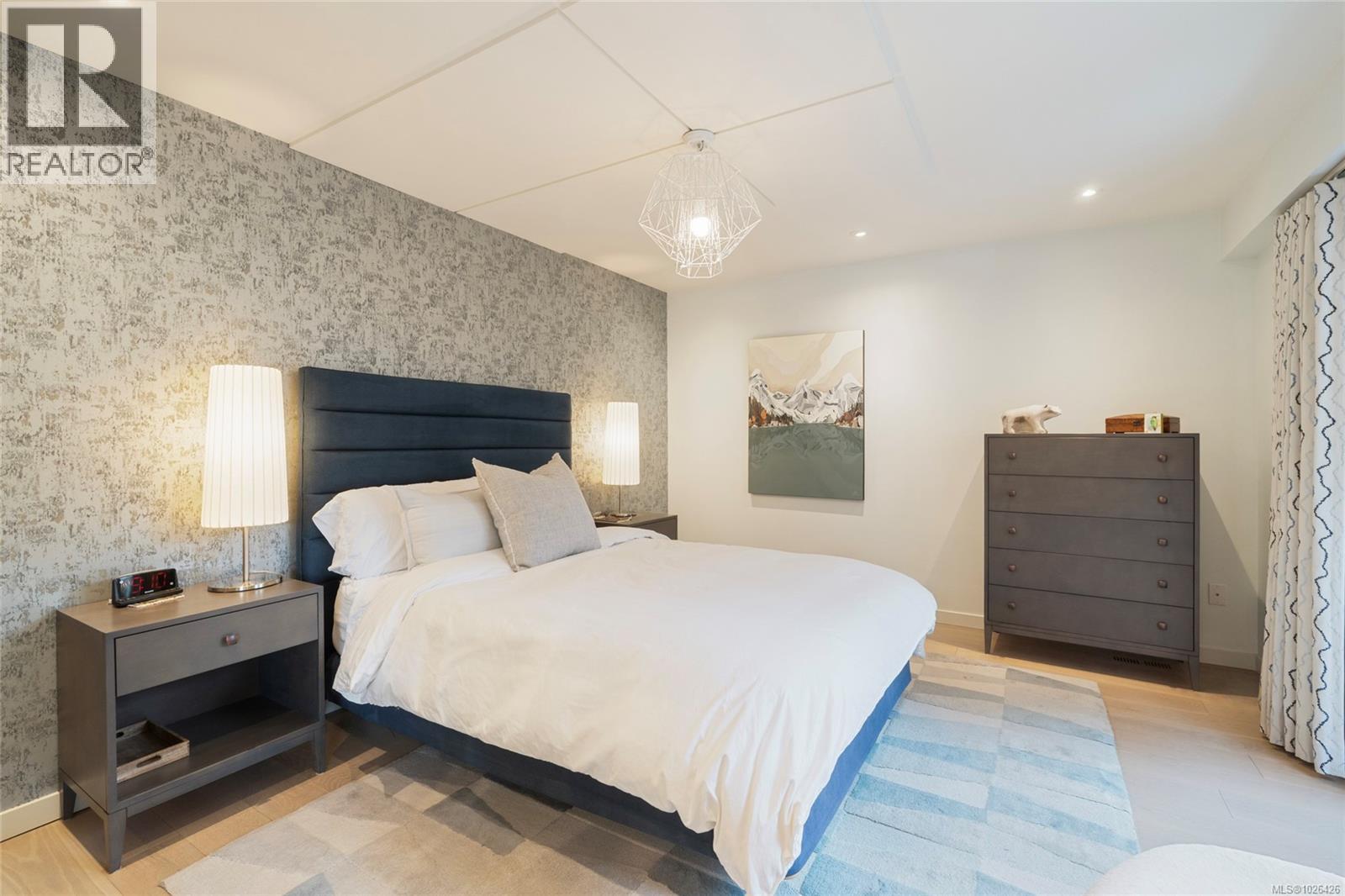  1662 Barksdale Drive, Saanich