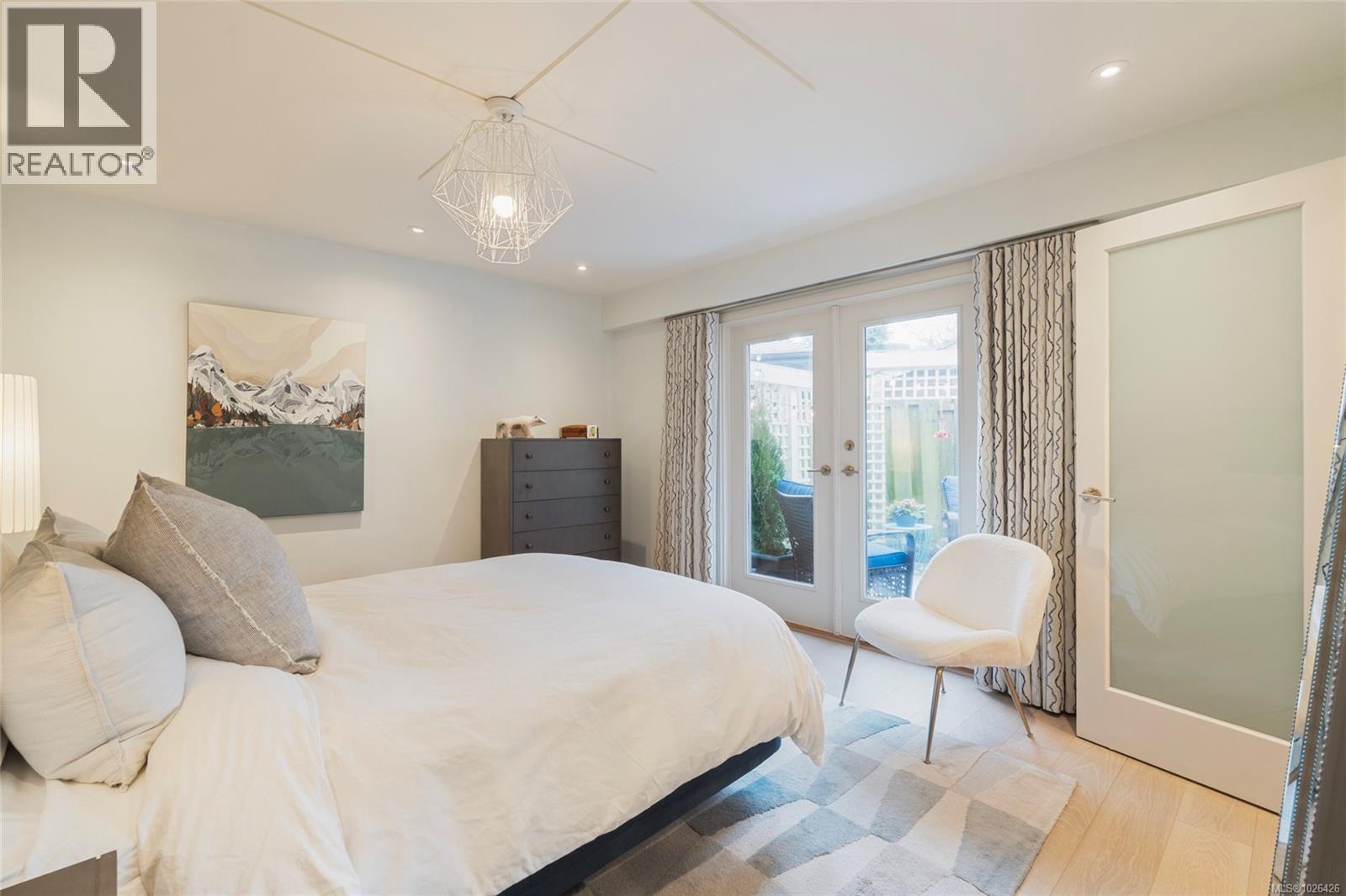  1662 Barksdale Drive, Saanich