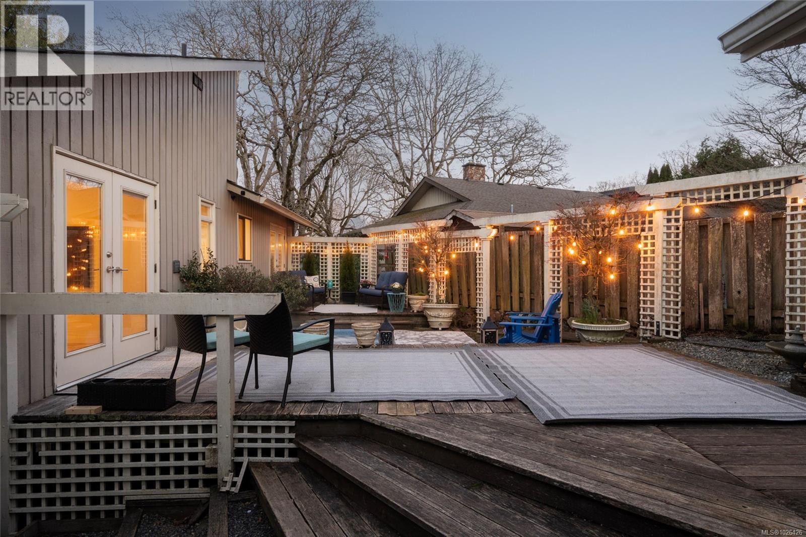  1662 Barksdale Drive, Saanich