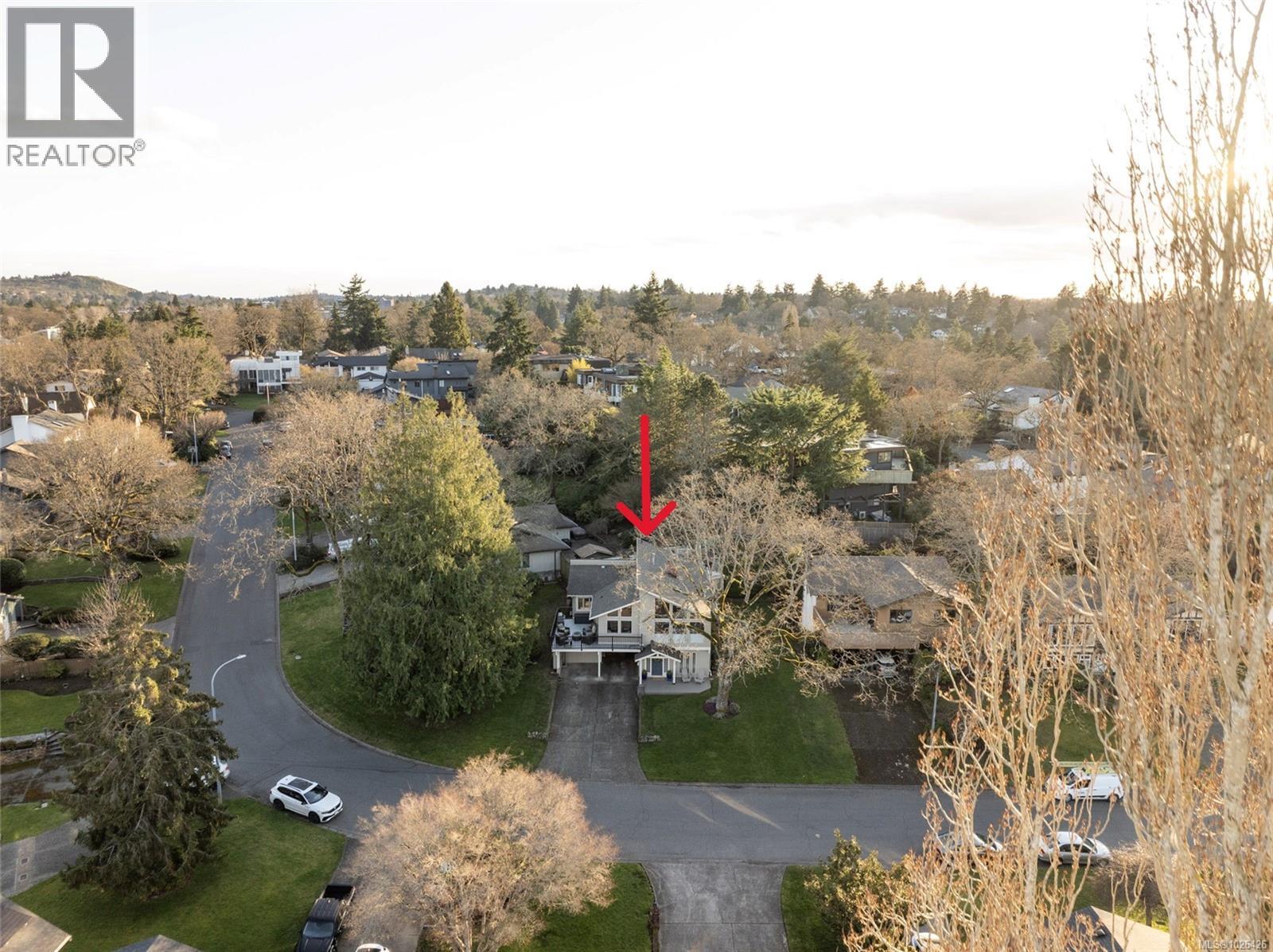  1662 Barksdale Drive, Saanich
