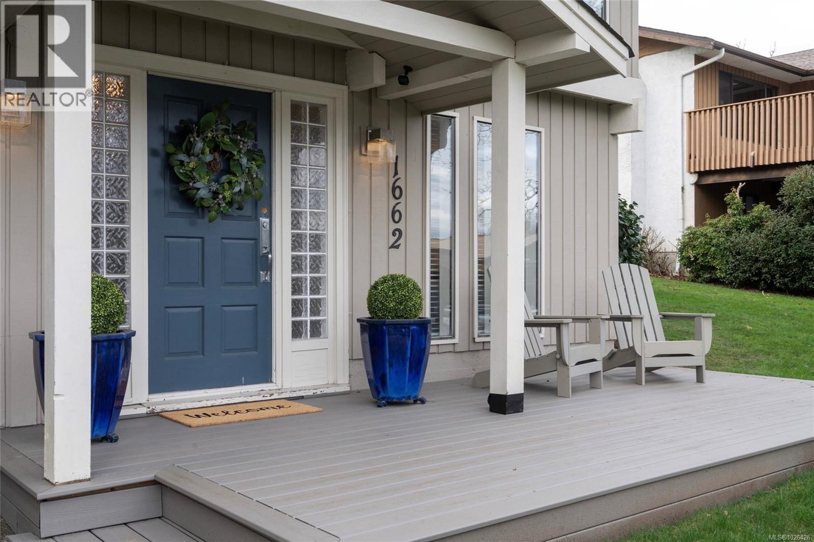  1662 Barksdale Drive, Saanich