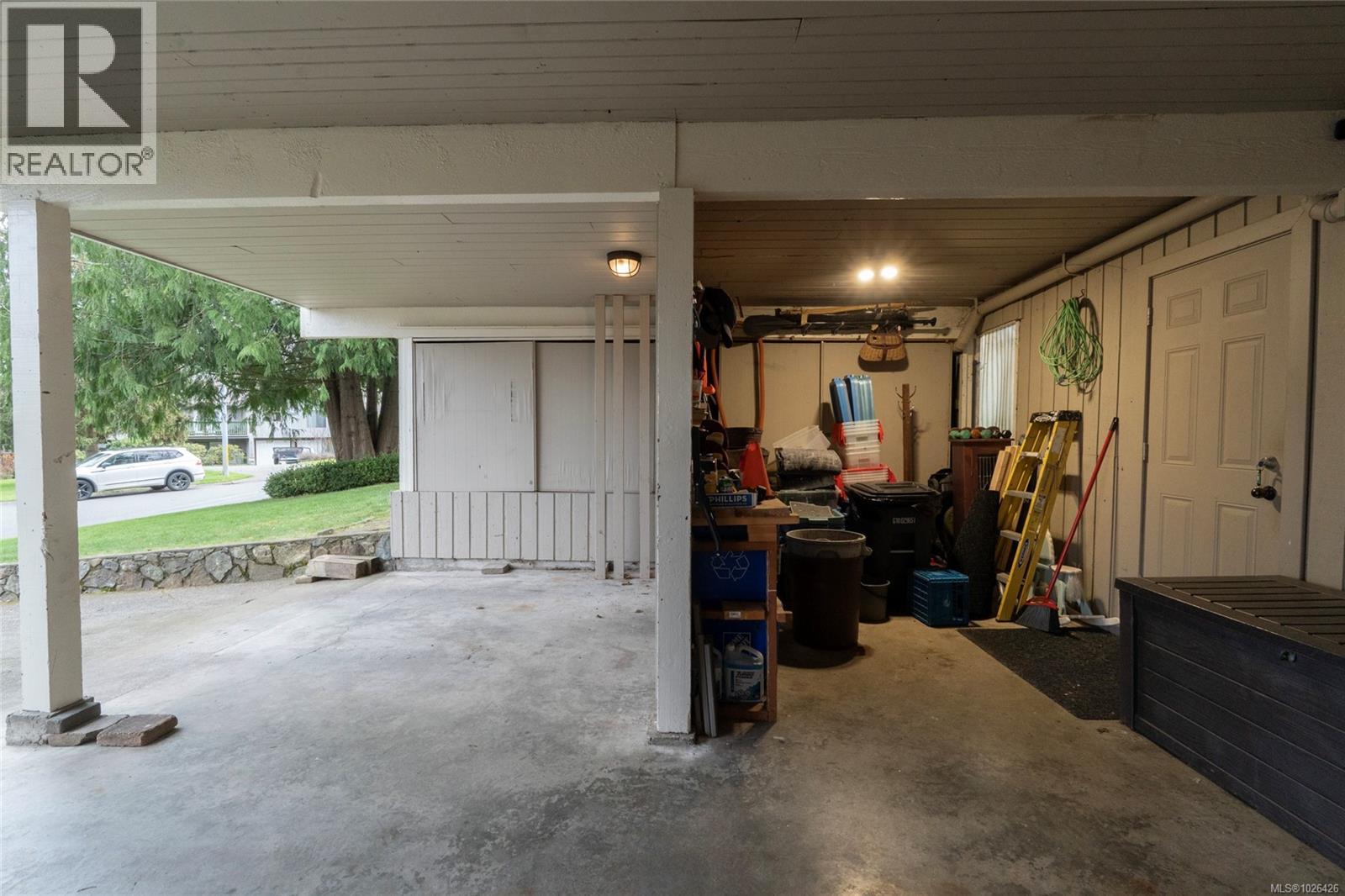  1662 Barksdale Drive, Saanich