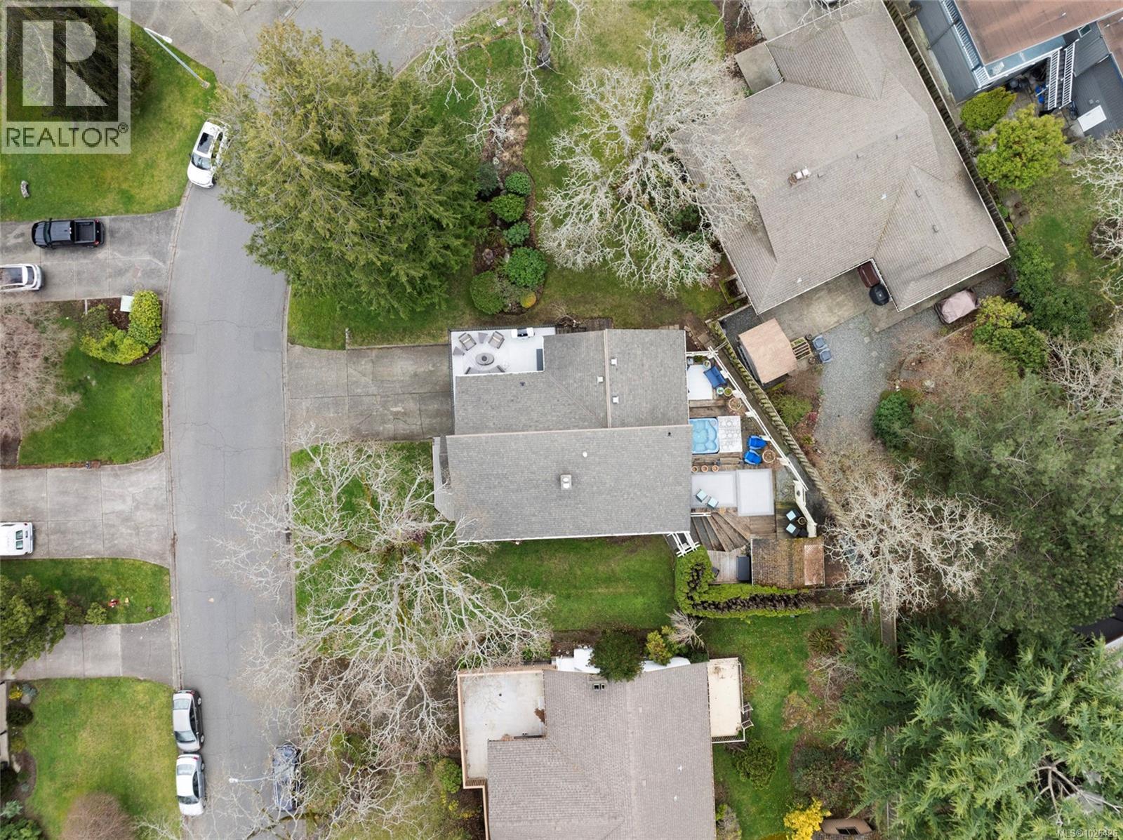  1662 Barksdale Drive, Saanich