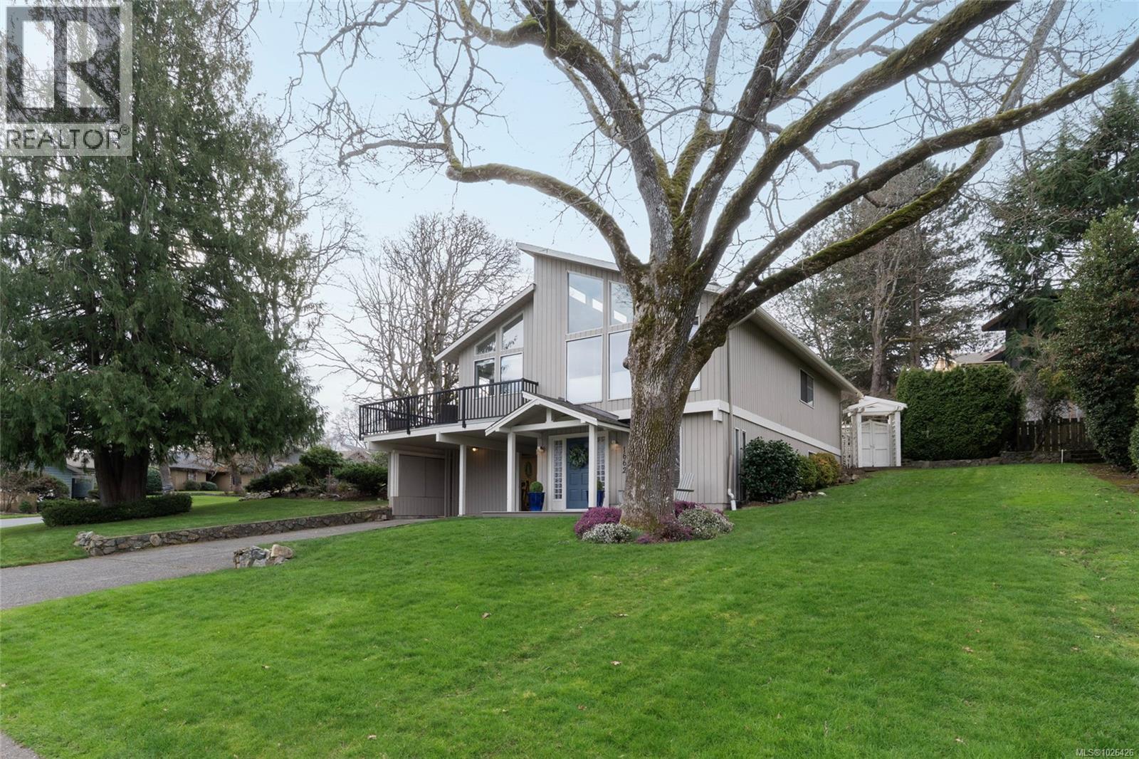  1662 Barksdale Drive, Saanich
