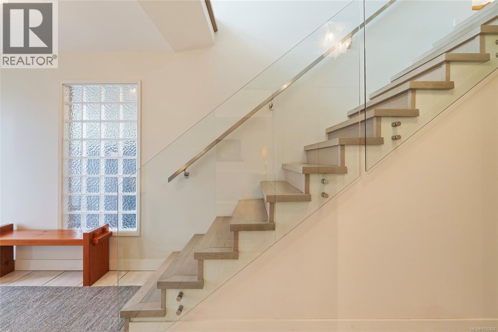  1662 Barksdale Drive, Saanich