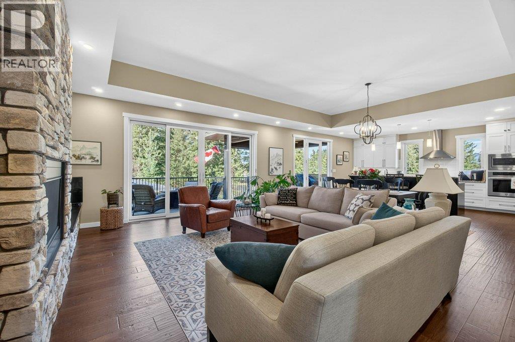 1221 23 Street SE, Salmon Arm