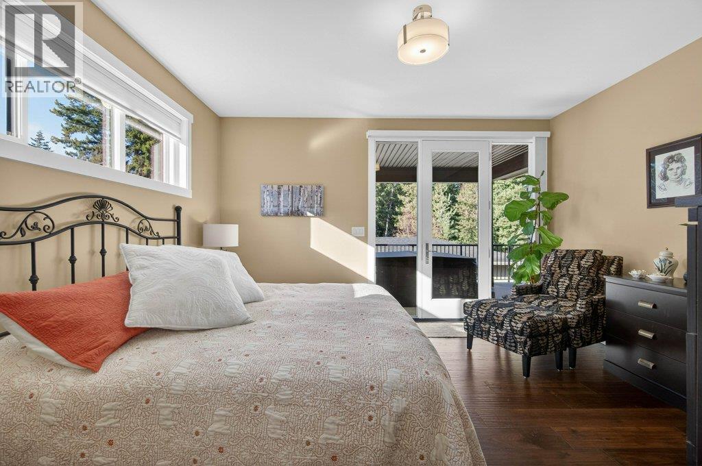 1221 23 Street SE, Salmon Arm