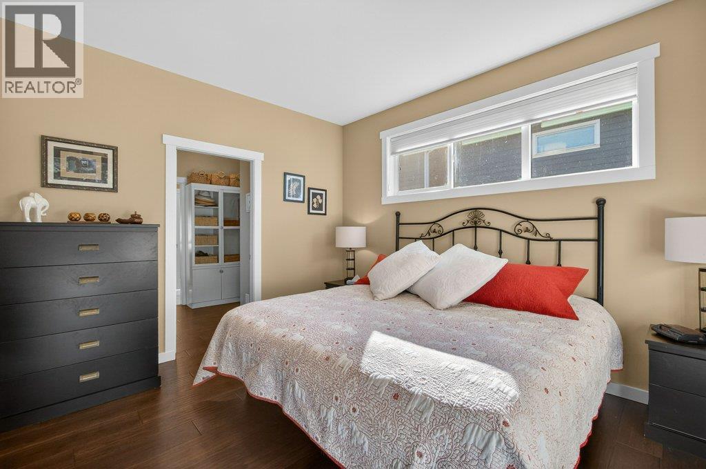 1221 23 Street SE - 29