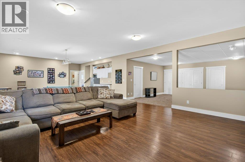 1221 23 Street SE, Salmon Arm