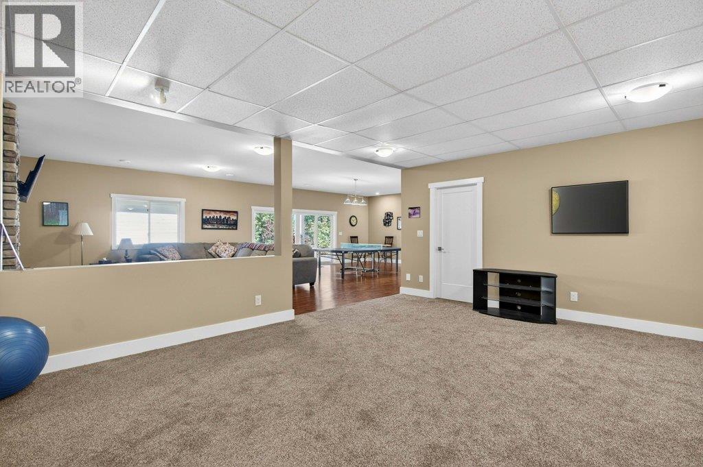 1221 23 Street SE, Salmon Arm