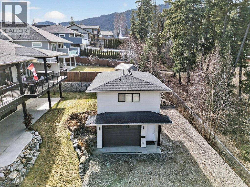 1221 23 Street SE, Salmon Arm